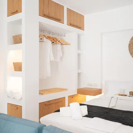 T Junior Luxury * Koróni